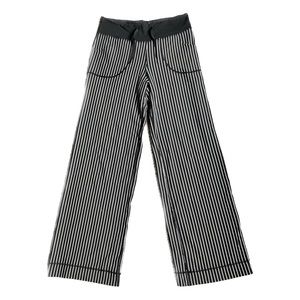 RARE Lululemon Still Pant Sz 6/31” In Stride Black/White